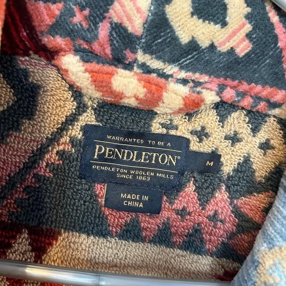 Pendleton Multicolor Patterned Robe - Picture 7 of 12